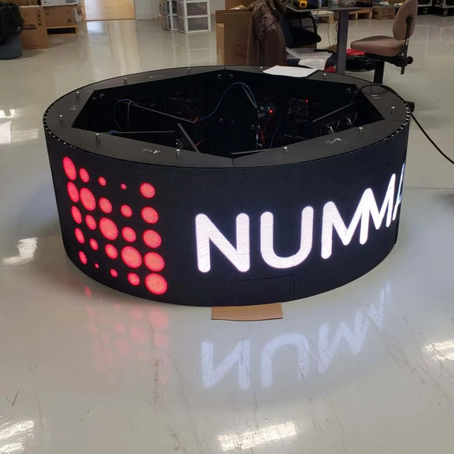 Customizable Indoor Flexible LED Display P1.53 Curving Video Wall Convex Concave Round Cylinder LED Screen LED Display Pillar
