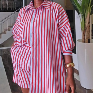 เสื้อแขนยาวลายทางแนวตั้งไซส์ใหญ่สำหรับผู้หญิง เซ็กซี่โชว์หลัง พร้อมกางเกงขาสั้น ชุดแฟชั่นลำลองสไตล์แอฟริกัน 2 ชิ้น - Product Image 3