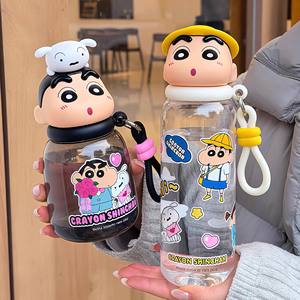 Botella de agua Crayon Shinchan de 500 ml a prueba de fugas con correa para estudiantes y mujeres, regalo para el regreso a clases - Product Image 1