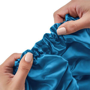 <span class=keywords><strong>Bonnet</strong></span> et bandeau <span class=keywords><strong>en</strong></span> <span class=keywords><strong>soie</strong></span> <span class=keywords><strong>de</strong></span> mûrier 100 % naturelle, doux pour la <span class=keywords><strong>nuit</strong></span>, avec coffret cadeau, qualité supérieure personnalisée pour usage quotidien décontracté - Product Image 5