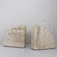 Tuohuangniu Serre-livres en marbre beige à texture éventail sculptée, faits à la main, artistiques, antidérapants, modernes et minimalistes, pour l'organisation des livres et l'étude