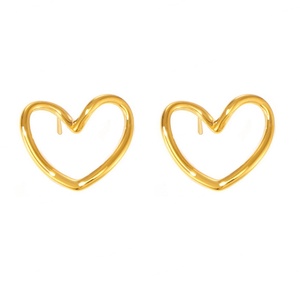 Boucles d'oreilles classiques minimalistes pour femmes, plaquées or 18 carats, en acier inoxydable PVD, forme cœur mignonne, mini-boucles d'oreilles pour femmes - Product Image 1