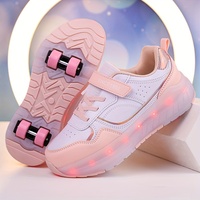 Nouvelles chaussures tendance pour hommes et femmes, chaussures de sport lumineuses à LED respirantes et à la mode, rollers à quatre roues