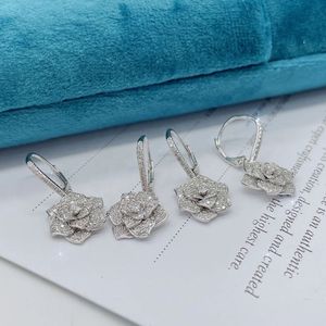 Xinfly Camelllia Joyería Fina, Aretes Colgantes de Aro con Flor de Lujo, Oro Real de 18K, Diamante Natural de 0.8CT, para Mujer - Product Image 5