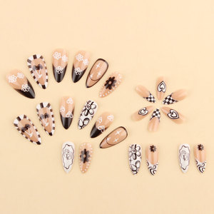 <span class=keywords><strong>Uñas</strong></span> Postizas Largas en Forma de Almendra, Estilo Retro Graffiti en Blanco <span class=keywords><strong>y</strong></span> Negro con Diseños de Dados <span class=keywords><strong>y</strong></span> Flores, Venta al Por Mayor - Product Image 2