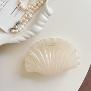 优雅新款时尚日用配饰果冻色亚克力塑料发爪夹鲨鱼和海豚贝壳发饰 - Product Image 5