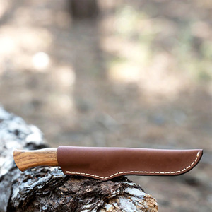 Couteau de chasse à motif laser Damas EDC OEM, ambidextre, durable, dentelé, léger, avec étui en cuir Green Hills - Product Image 3