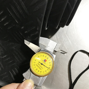 Garniture universelle en caoutchouc <span class=keywords><strong>extra</strong></span> épais ARTES pour tous les <span class=keywords><strong>pick</strong></span>-<span class=keywords><strong>up</strong></span>, tapis de lit/coussinet/protecteur à usage intensif - Product Image 6