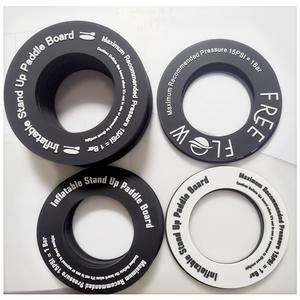 Étiquettes de valve personnalisées en caoutchouc souple moulé, accessoires pour Stand-Up Paddleboarding, planches de surf, tapis de yoga, paddleboards et SUP - Product Image 2