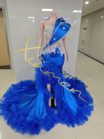 Robe de soirée sirène de luxe bleu roi en satin Ocstrade avec strass, franges, découpes, volants et traîne en tulle, dos nu, pour bal de promo et occasions formelles
