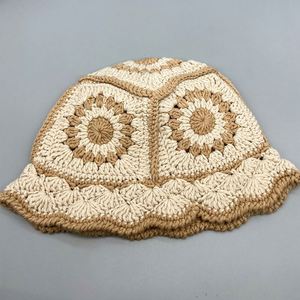 Chapeau Bob Tricoté Main Doux en Crochet Floral pour l'Hiver, Unisexe, Idéal Pêche et Voyage Décontracté - Product Image 3