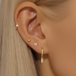 Juego de 4 Piezas de Aretes de Aro de Plata 925 con Borlas de Lujo, Diseño Nuevo, con Circonitas Simples - Product Image 5