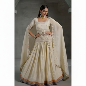 Top court à col haut Fashion-Forward-Style polyvalent pour les événements festifs indiens et les réunions de famille du fournisseur indien - Product Image 1