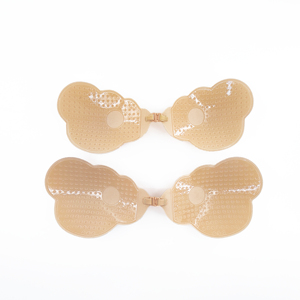 Sujetador transpirable Invisible sin costuras con forma de nube <span class=keywords><strong>para</strong></span> mujer, pegatinas de realce de <span class=keywords><strong>pecho</strong></span> pequeño con función adhesiva - Product Image 3