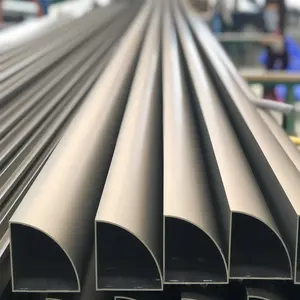 Profil Aluminium Segitiga Anodized Pipa Dekoratif Sampanye Pabrikan Bagian Ekstrusi Aluminium Di Foshan