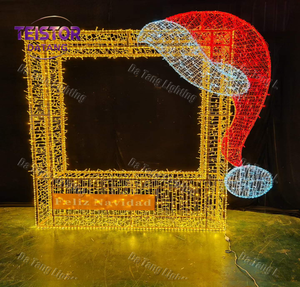 Installation de cadres photo lumineux de Noël pour les points de selfie, les attractions touristiques et les événements familiaux de fin d'année - Product Image 4