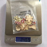 20 Breloques de Noël Assorties en Alliage de Zinc, Plaqué Or, avec Sertissage Émaillé, Adorables pour la Fabrication de Bijoux