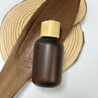 Bouteilles en plastique PET ambré, avec pompe/capuchon en bois, rechargeables pour lotion et essence de soin, contenants cosmétiques de voyage
