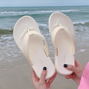 Nuove Ciabatte Estive alla Moda 2026, Infradito da Spiaggia Chiloe, Sandali Piatti di Design, Pantofole Nere Slip-on - Product Image 6