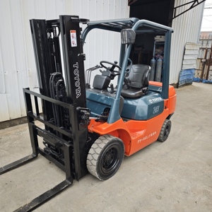 Montacargas Usado <span class=keywords><strong>Toyota</strong></span> FD25 de 2.5 Toneladas con Motor Diésel Original Hecho en Japón - Product Image 4
