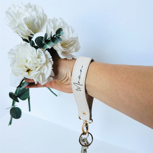 Nhà Máy Cao Cấp Da Vòng Tay Keychain Đơn Giản Mô Hình Chữ Thập Hình Chữ Nhật Xe Vòng Chìa Khóa Tinh Tế Vòng Lặp Keychain Tay Miễn Phí <span class=keywords><strong>Key</strong></span> Fob - Product Image 4