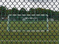 Clôture en treillis métallique facile à installer pour terrain de football