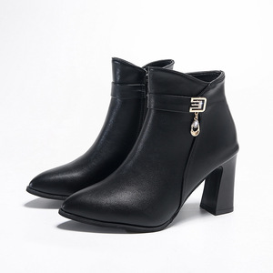 Botines <span class=keywords><strong>de</strong></span> Tacón Cuadrado con Punta en Pico Negros Personalizados al por Mayor <span class=keywords><strong>para</strong></span> <span class=keywords><strong>Mujer</strong></span> - Product Image 1