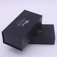 Boîte cadeau de luxe noire magnétique en forme de livre avec logo personnalisé, en carton rigide écologique, finition mate, pour flacon de parfum, avec insert en EVA