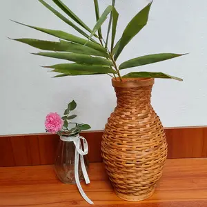 עץ חומר טבעי מוצרים בעבודת יד אגרטל צילינדר לפרחים מיובשים