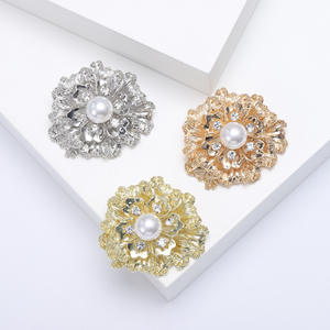Broche Fleur en Alliage et Strass Créative, Nouveauté 2026, Vente Chaude, Bijou de Luxe Haut de Gamme <span class=keywords><strong>pour</strong></span> Banquet Féminin, Épingle de Col de Manteau - Product Image 1