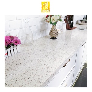 BOTON STONE Piastrelle in Pietra Artificiale di Quarzo Bianco Cristallino per Piani di Lavoro, Tavoli e Top Cucina - Product Image 1