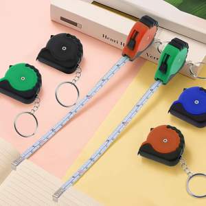 شريط قياس صغير مخصص بطول 3 أقدام مع سلسلة مفاتيح - بالبوصات والسنتيمترات - شريط قياس قابل للسحب بطول 1 متر - Product Image 3