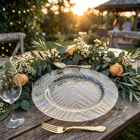 Assiettes de présentation en verre transparent de 13 pouces avec motif géométrique doré – Vaisselle décorative pour mariages, banquets et événements à domicile