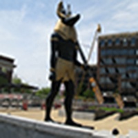 Statue d'Anubis grandeur nature en bronze coulé, art antique égyptien