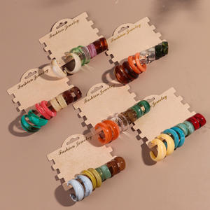 2025 tendenza nuovi orecchini a cerchio in acrilico a forma di C Set Multi-colore semplice assemblaggio gioielli per donne e ragazze - Product Image 4