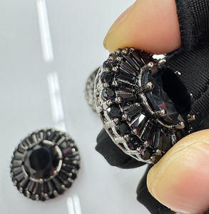 Chanceux 24mm LKBN-006 Zircon Cristal Bouton Rond Strass Bouton Écologique <span class=keywords><strong>Brillant</strong></span> Zircon Bouton pour Robe Manteau <span class=keywords><strong>Pull</strong></span> - Product Image 2