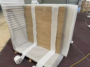 Carreaux de sol en pierre naturelle de travertin beige polis - Product Image 2