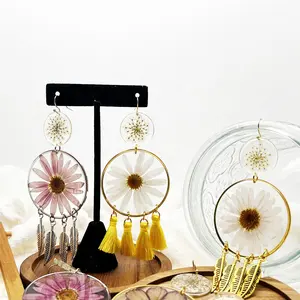 2023 luxury Newest Design Classic Feather tassel Handmade resin gold filled bohemian flowers Earrings hook tassel dangle