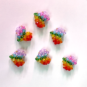 Breloque Cœur Perlée Arc-en-ciel |   Pendentif en perles de cristal fait main pour bijoux, porte-clés, sangles de téléphone et boucles d'oreilles |   Boucle en acier inoxydable - Product Image 4