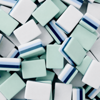 Perlengkapan Mahjong Akrilik Cetak Khusus Kelas Atas Kualitas Kasino Profesional Desain Modern Mewah Portabel untuk Rumah