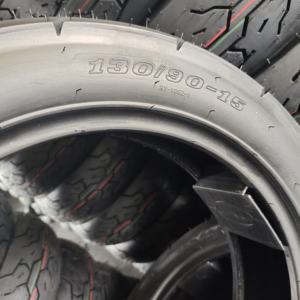 Pneu de moto 130/90 à vendre - Product Image 5