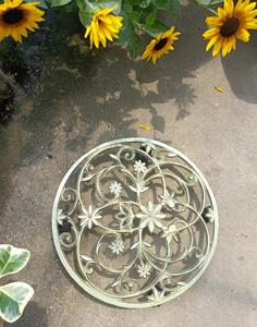 Artesanías Metálicas al por Mayor con Ruedas Universales, Bandejas Móviles, Soportes para Flores, Maceteros, Estantes para Flores para Jardines y Patios - Product Image 1