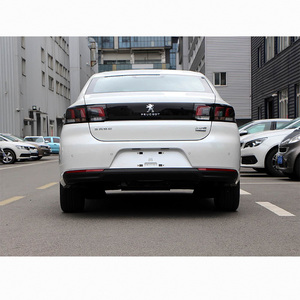 Voiture d'<span class=keywords><strong>occasion</strong></span> <span class=keywords><strong>Peugeot</strong></span> <span class=keywords><strong>308</strong></span> 2018 230THP 2WD automatique version luxe faible kilométrage bon état - Product Image 6