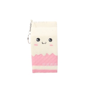 Juguetes antiestrés blandos de levantamiento lento con forma de pastel, grandes, de material PU, unisex, con diseños de palomitas, patatas fritas y panda - Product Image 4