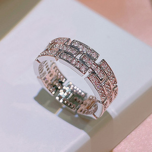 Anello con Design a Motivi Geometrici, Stile Minimalista per Donne - Product Image 3