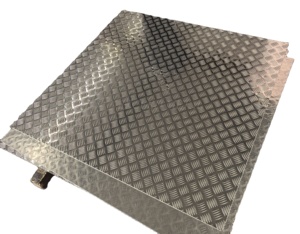 Pédales et plates-formes Application Épaisseur personnalisée Surface antidérapante 5086 2/5 Barres Plaque à carreaux en aluminium - Product Image 1