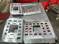 Fabricación de Chapa Metálica, Corte Láser de Aluminio Personalizado, Piezas de Doblado Utilizadas para Mesa Plegable de Liberación Rápida para Puerta Trasera