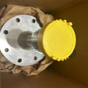 Capteur radar industriel Vegapuls 63 pour la mesure de niveau continue avec une fréquence de 26 GHz et une précision de 2 mm PS63.CXPFEHKMAX - Product Image 2