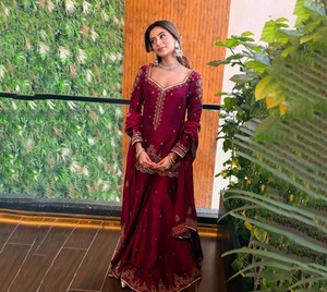 <b>Red</b> Traditional Winter Pakistani Natural Crep Silk Farshi Salwar Kameez Set Dupatta Latest Designer Best Collection abaya dress - Product Image 1