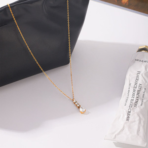 Collar Minimalista con Colgante Geométrico de Circonita, Antideslustre, Pulido, de Acero Inoxidable con Baño de Oro de 18K, Accesorios Diarios para Mujer - Product Image 4